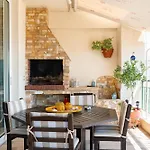 Apartment With Marina View