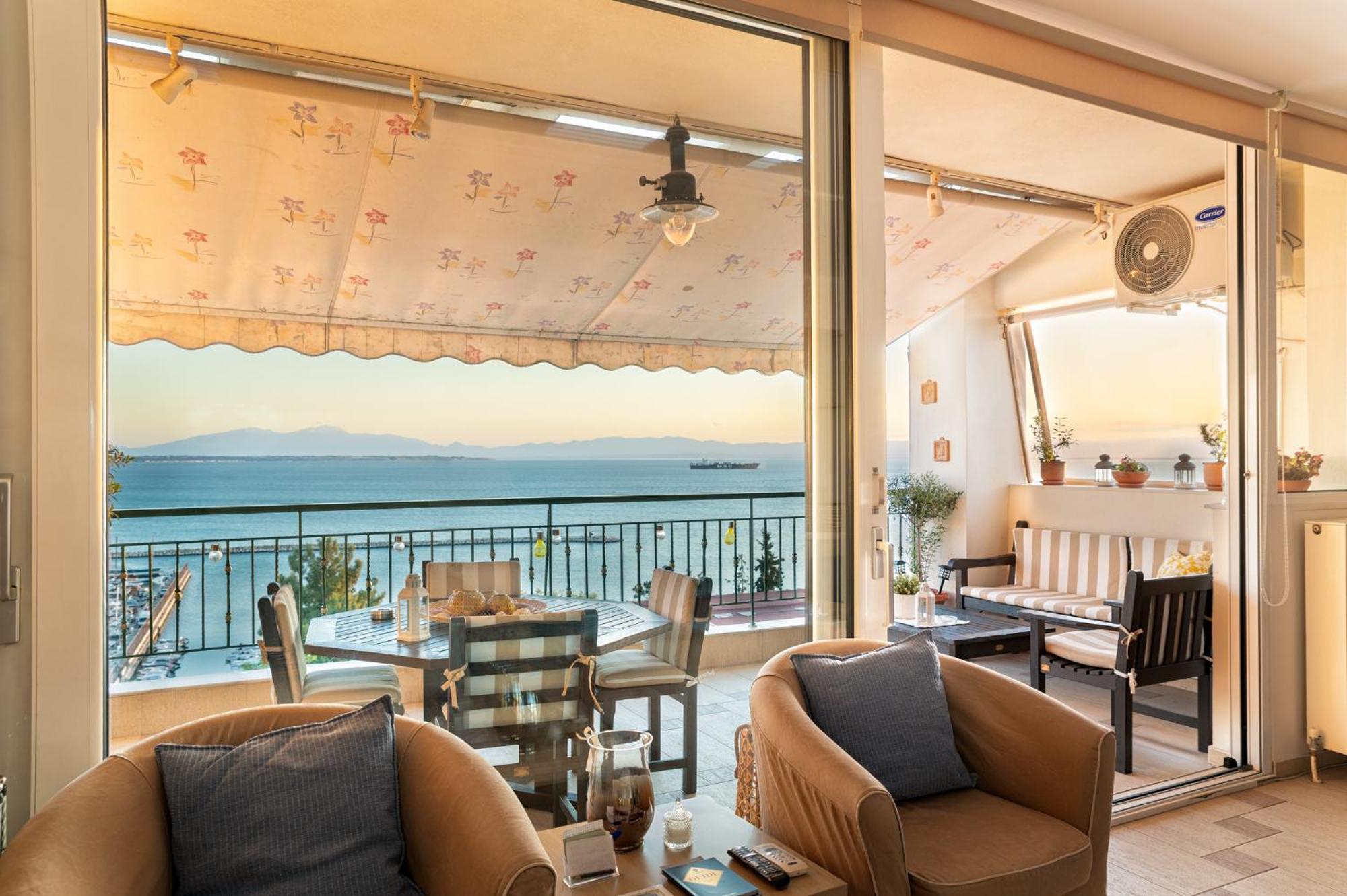 With Marina View Apartment *
